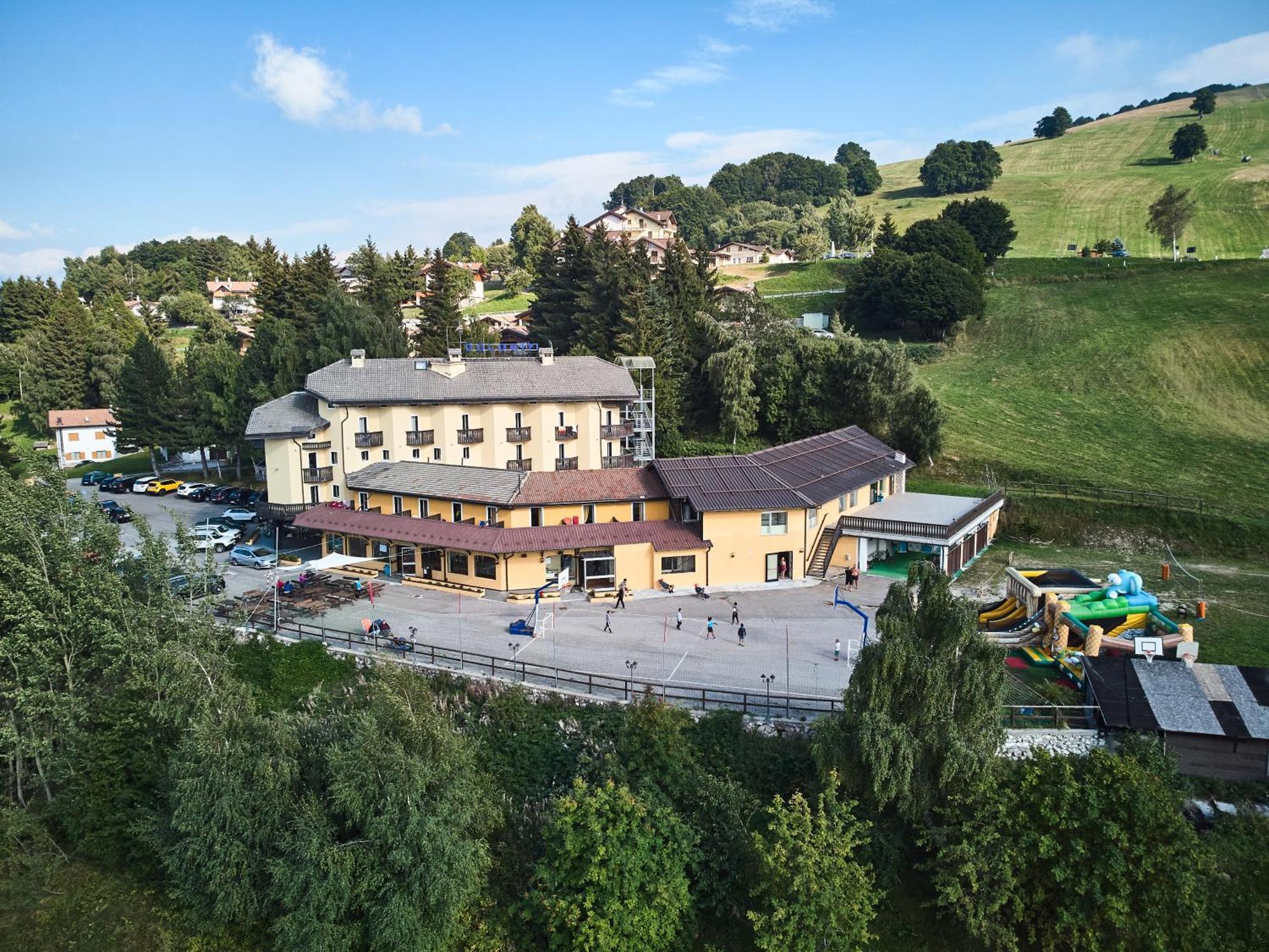 Dolomiti - Azzurro Club Hotel 3*