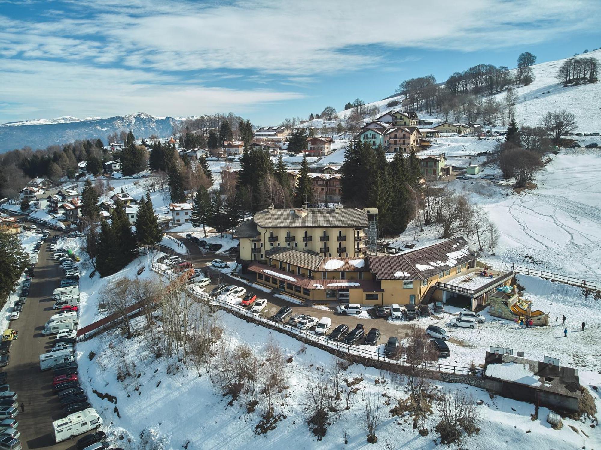Dolomiti - Azzurro Club Polsa
